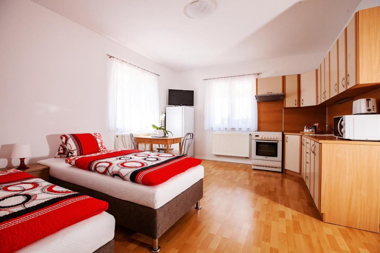 Apartmán Dominhaus Cheb Esterno foto